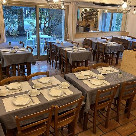 Hôtel Résidence Les Colchiques Le Monêtier-les-Bains Esterno foto