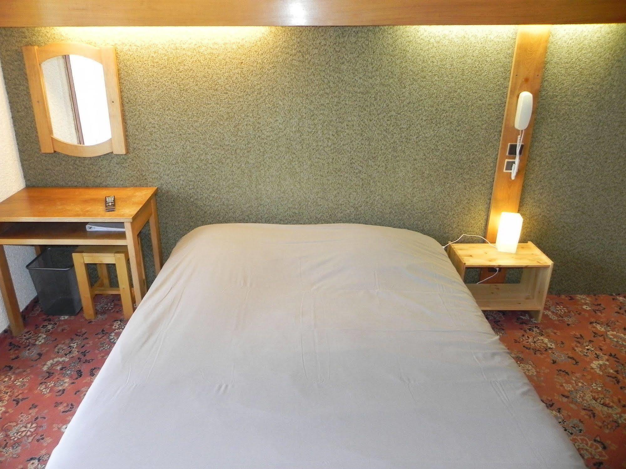Hôtel Résidence Les Colchiques Le Monêtier-les-Bains Esterno foto